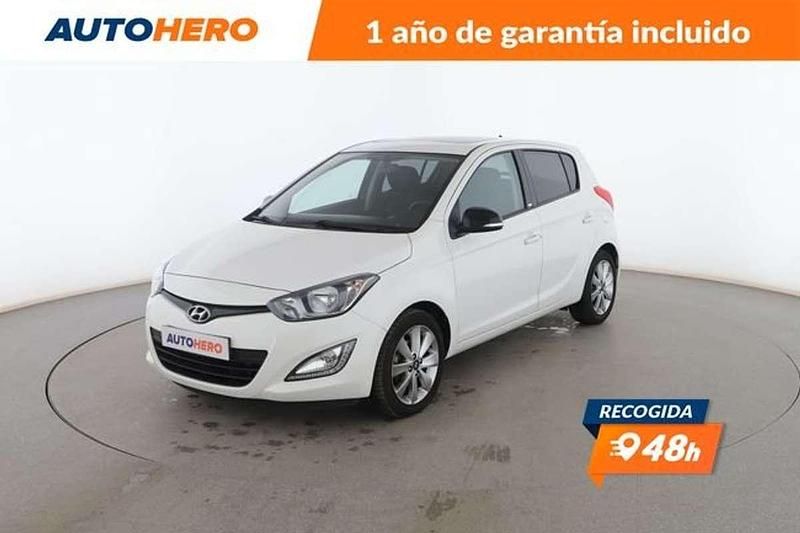 Blanco Usado 2014 Hyundai i20 Berlina | 8899 € (Precio justo) - Imagen 1/3