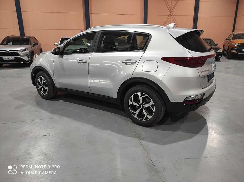 Usado Kia Sportage 136 CV (100 kW) 2022 Gris SUV