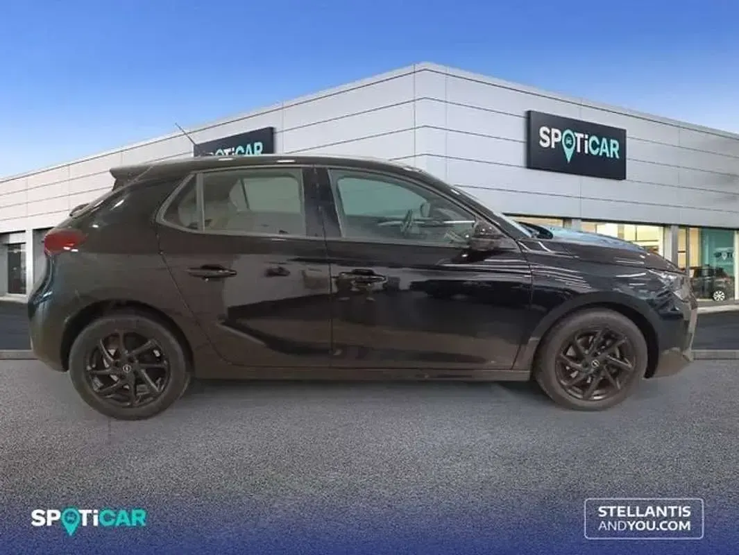 Usado Opel Corsa GS Line 101 CV (74 kW) 2022 Negro Utilitario
