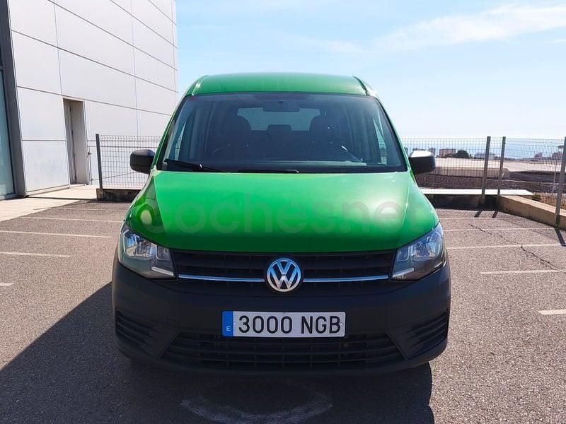 Verde Usado 2020 VW Caddy Maxi Monovolumen | 14.900 € (Precio justo) - Imagen 1/4