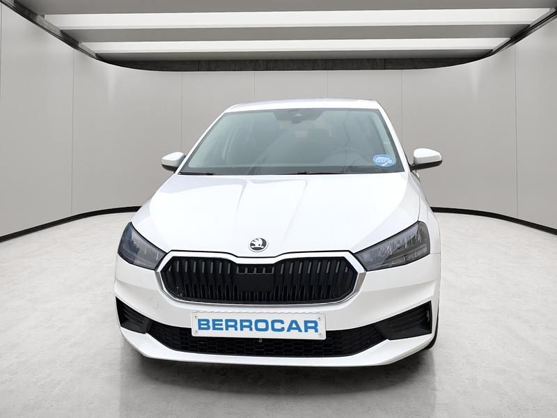 Usado Skoda Fabia Ambition 95 CV (69 kW) 2022 Blanco Utilitario
