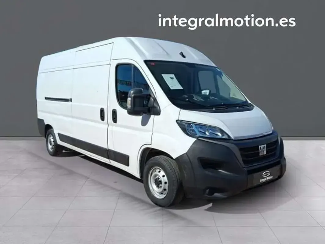 Usado Fiat Ducato 140 CV (102 kW) 2023 Blanco Van
