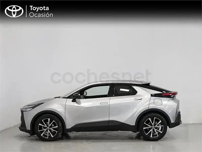 Usado Toyota C-HR Advance 140 CV (102 kW) 2024 Gris / plata SUV