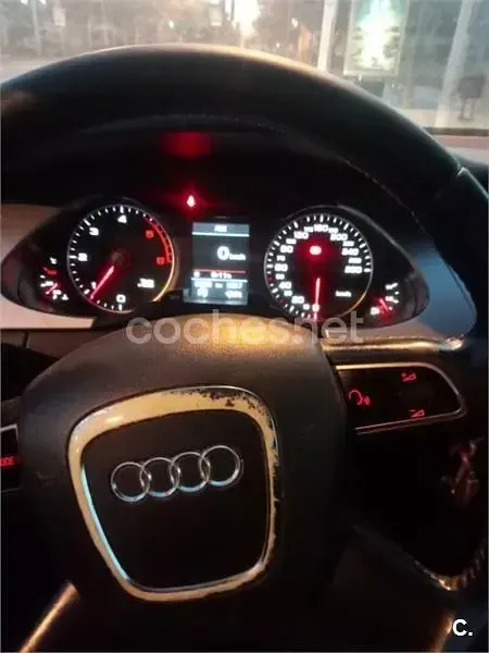 Usado Audi A4 120 CV (88 kW) 2011 Negro Berlina