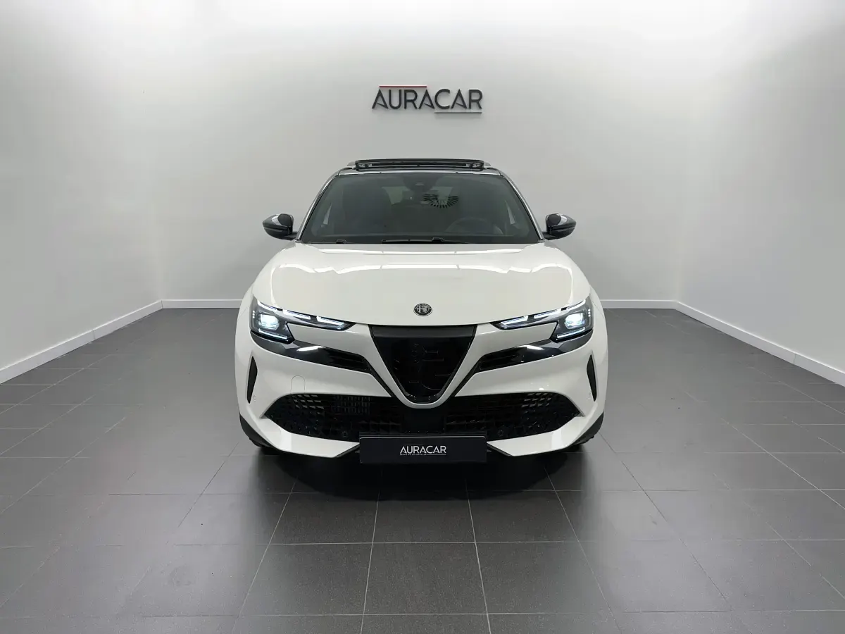 Usado Alfa Romeo Junior Edizione Speciale 145 CV (106 kW) 2025 Blanco SUV