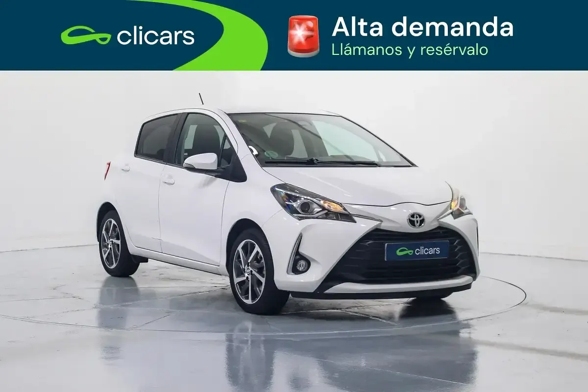 Usado Toyota Yaris Edition 111 CV (81 kW) 2020 Blanco Berlina
