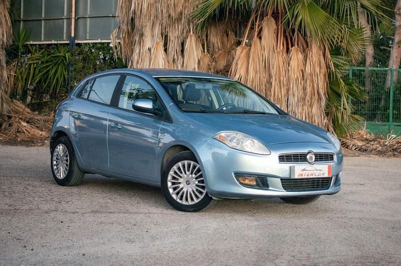 Gris Usado 2007 Fiat Bravo Dynamic Utilitario | 3700 € (Precio justo) - Imagen 1/4