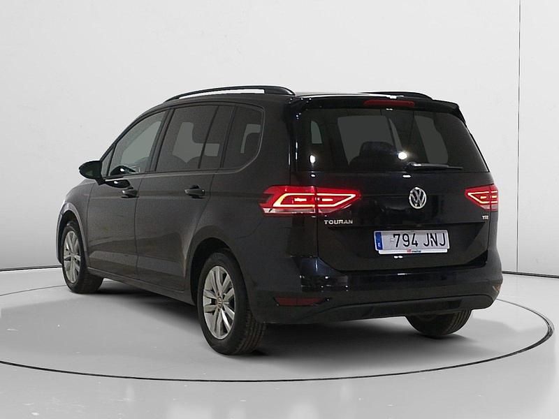 Usado VW Touran 110 CV (80 kW) 2016 Monovolumen