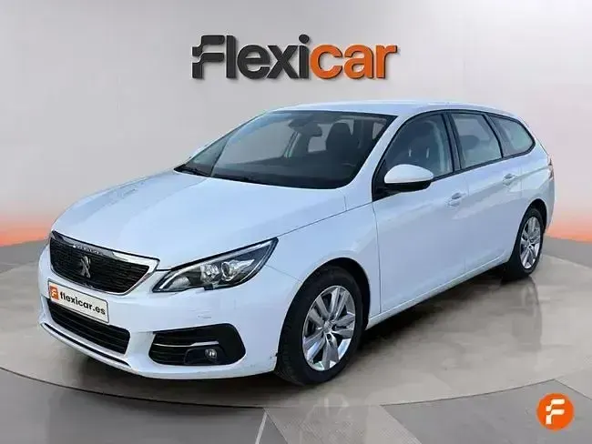 Usado Peugeot 308 SW Active 130 CV (95 kW) 2021 Blanco Familiar