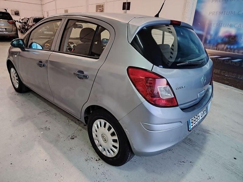 Usado Opel Corsa 80 CV (58 kW) 2009 Gris / plata Utilitario