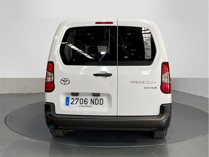 Usado Toyota Proace City City 100 kW (136 CV) 2025 Blanco polar Monovolumen