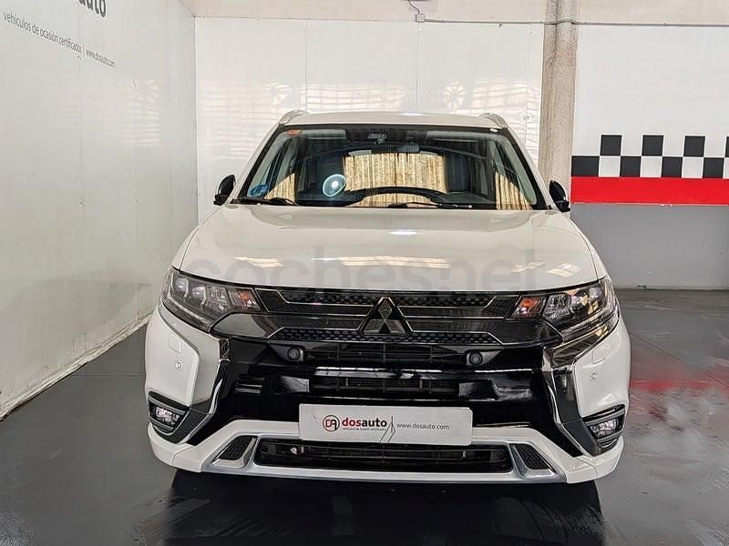 Usado Mitsubishi Outlander P-HEV 224 CV (164 kW) 2021 Blanco SUV