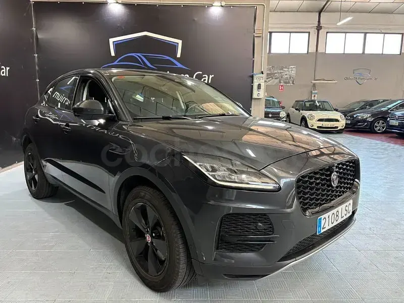 Usado Jaguar E-Pace R-Dynamic 163 CV (119 kW) 2021 Gris / plata SUV