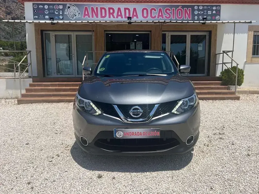 Usado Nissan Qashqai Acenta 109 CV (80 kW) 2015 Gris SUV