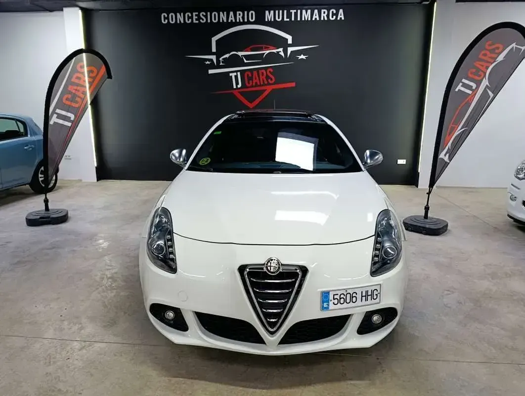Usado Alfa Romeo Giulietta Progression 140 CV (102 kW) 2011 Blanco Utilitario