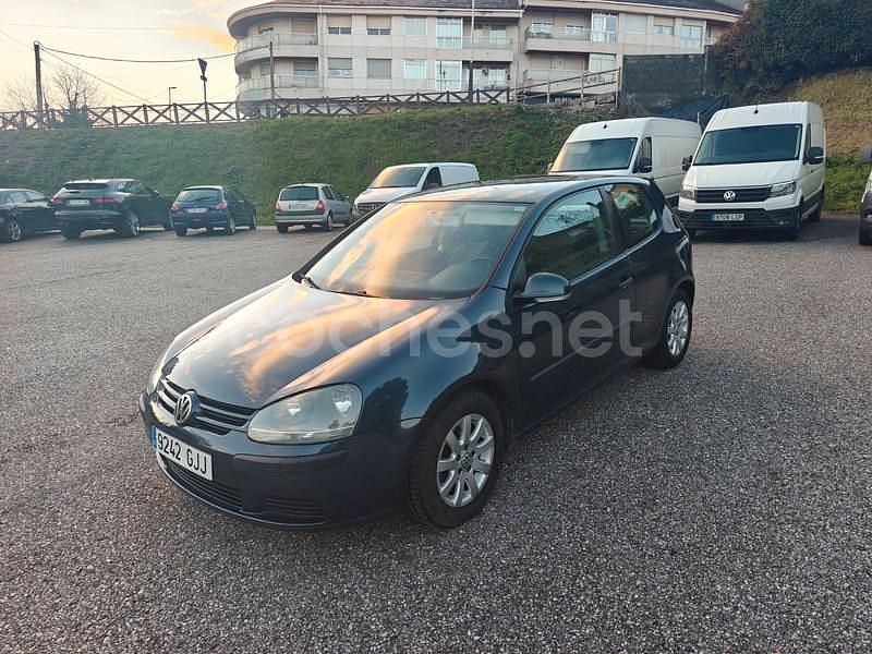 Azul Usado 2005 VW Golf Highline Berlina | 5000 € (Precio justo) - Imagen 1/4