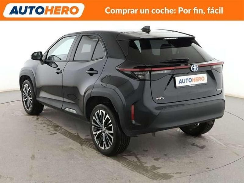 Usado Toyota Yaris Cross Style 116 CV (85 kW) 2023 Negro SUV