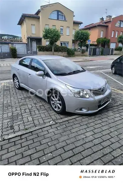 Usado Toyota Avensis Active 150 CV (110 kW) 2009 Gris / plata Berlina