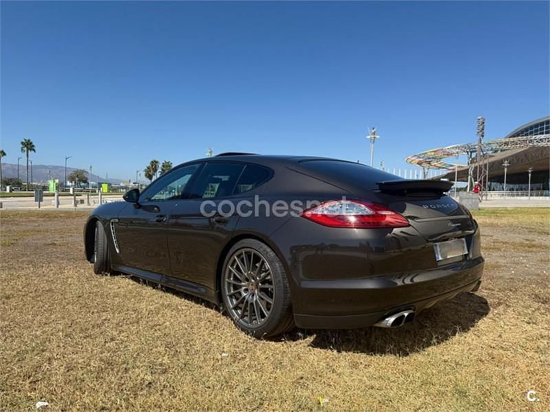 Usado Porsche Panamera Platinum Edition 299 CV (219 kW) 2013 Gris / plata Utilitario