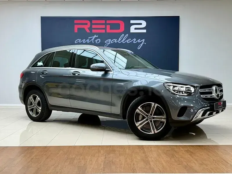 Usado Mercedes GLC300e 320 CV (235 kW) 2021 Gris / plata SUV