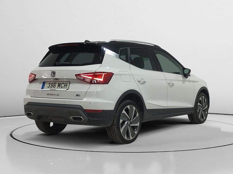 Usado Seat Arona FR 150 CV (110 kW) 2022 Blanco SUV