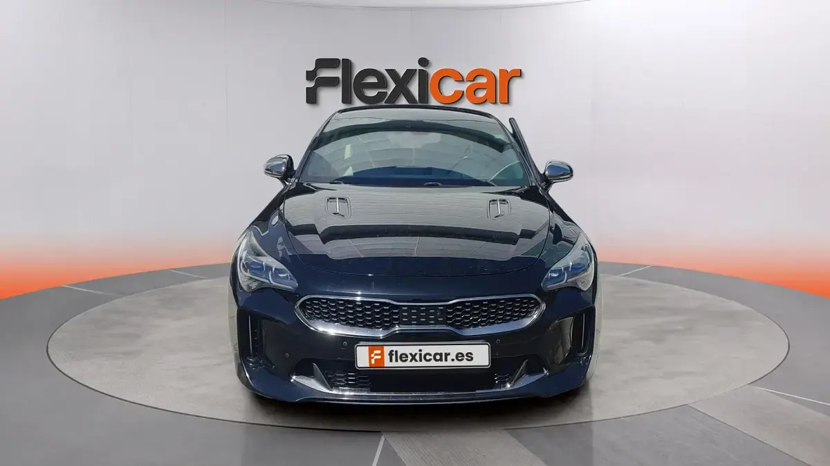 Usado Kia Stinger GT 366 CV (269 kW) 2018 Negro Utilitario