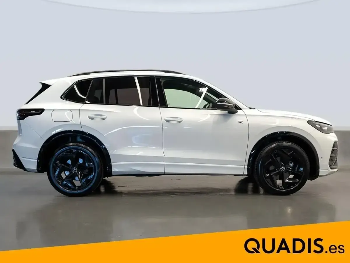 Usado VW Tiguan R-line 150 CV (110 kW) 2025 Blanco SUV