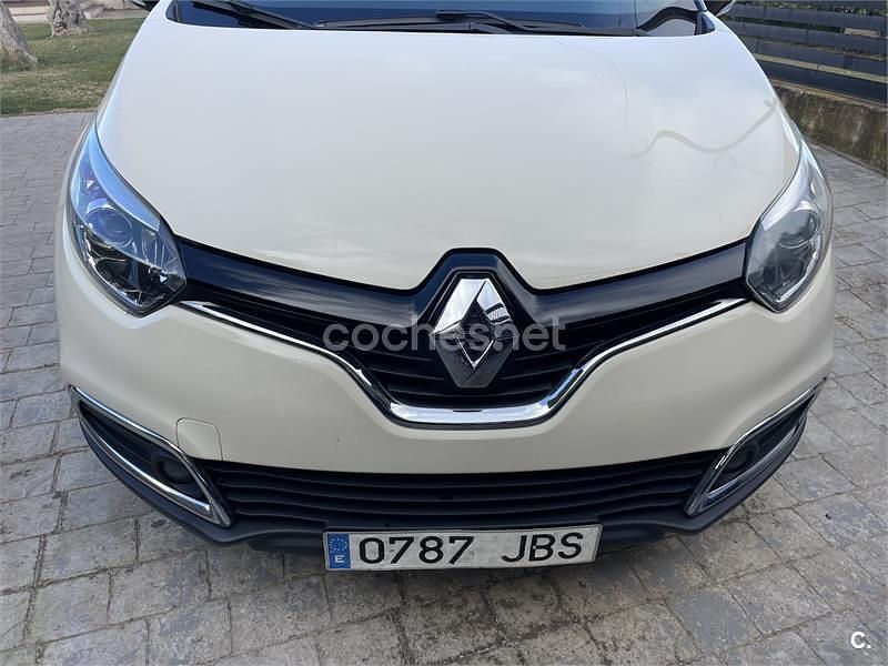 Usado Renault Captur Zen 120 CV (88 kW) 2014 Blanco SUV