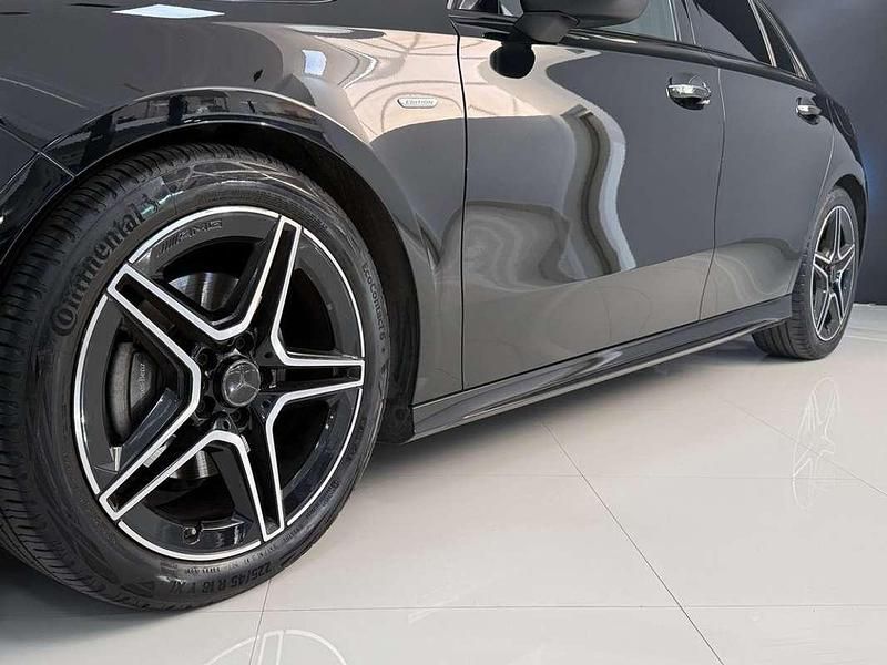 Usado Mercedes A220 136 CV (100 kW) 2021 Negro Utilitario
