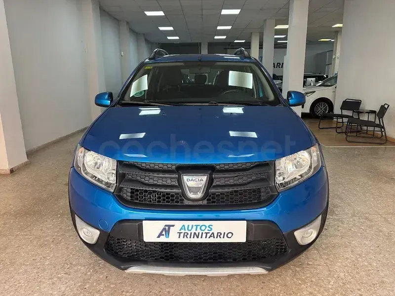 Usado Dacia Sandero Lauréate 90 CV (66 kW) 2013 Azul Berlina