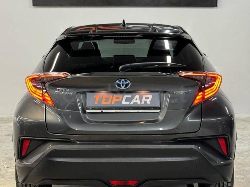 Usado Toyota C-HR Advance 122 CV (89 kW) 2018 Gris / plata SUV