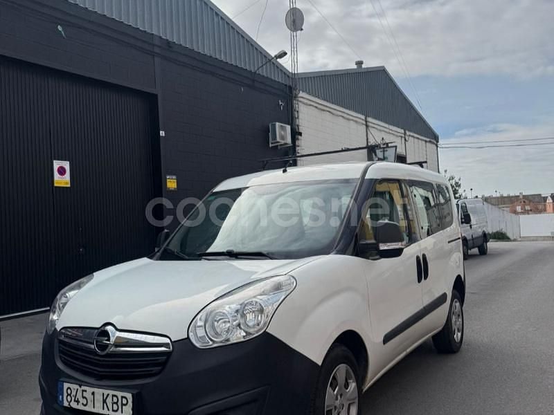 Blanco Usado 2016 Opel Combo Expression Monovolumen | 6490 € (Un poco caro) - Imagen 1/4