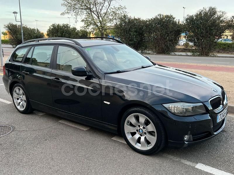 Negro Usado 2009 BMW 320 Familiar | 6900 € (Un poco caro) - Imagen 1/4