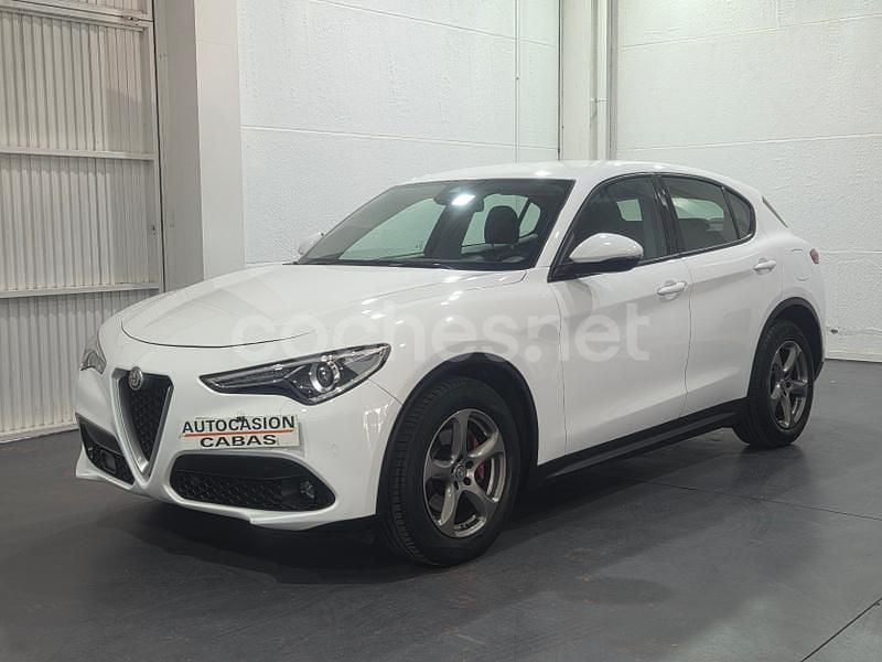 Blanco Usado 2017 Alfa Romeo Stelvio SUV | 17.800 € (Precio justo) - Imagen 1/4