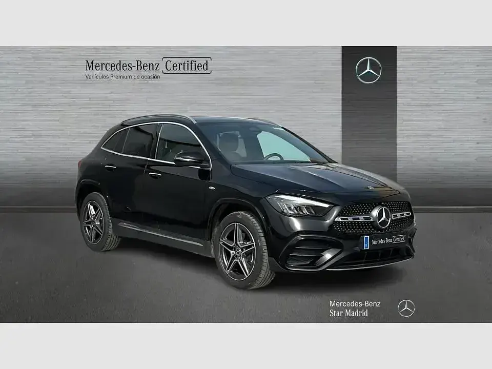 Usado Mercedes GLA250 AMG line 218 CV (160 kW) 2025 Negro SUV