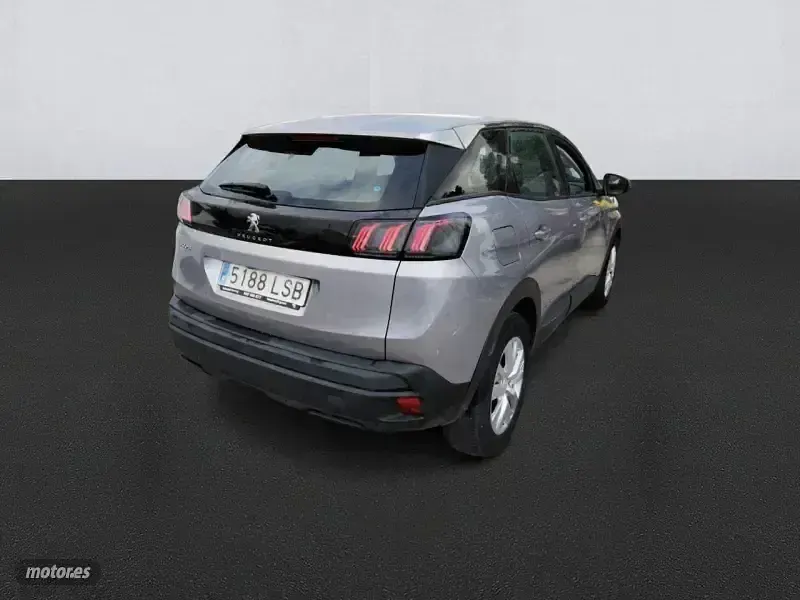 Usado Peugeot 3008 Active 130 CV (95 kW) 2021 Gris SUV