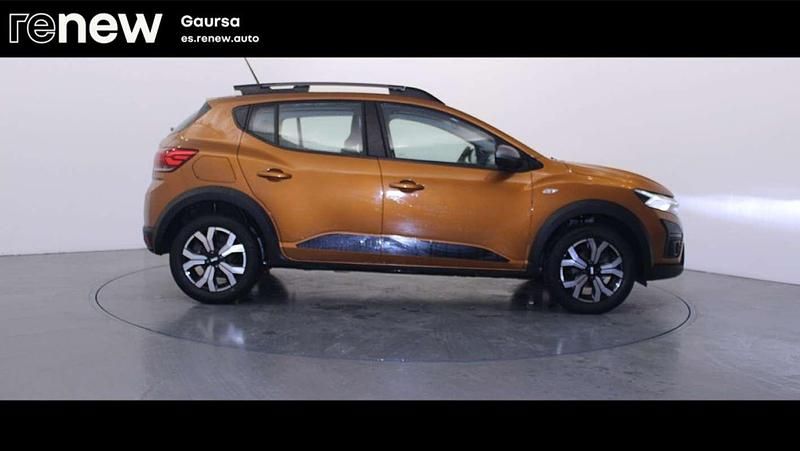 Usado Dacia Sandero Expression 91 CV (66 kW) 2023 Naranja Berlina