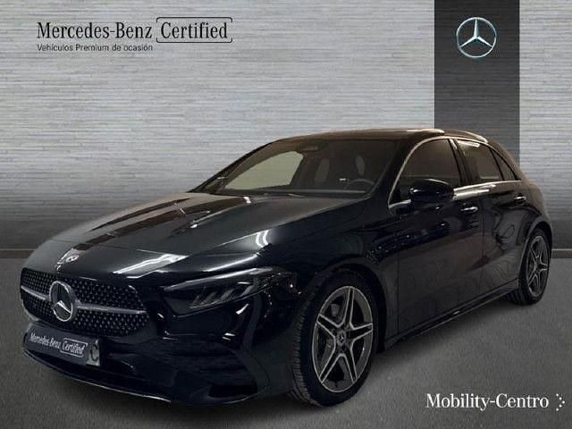 Usado Mercedes A180 AMG line 116 CV (85 kW) 2024 Negro noche Utilitario