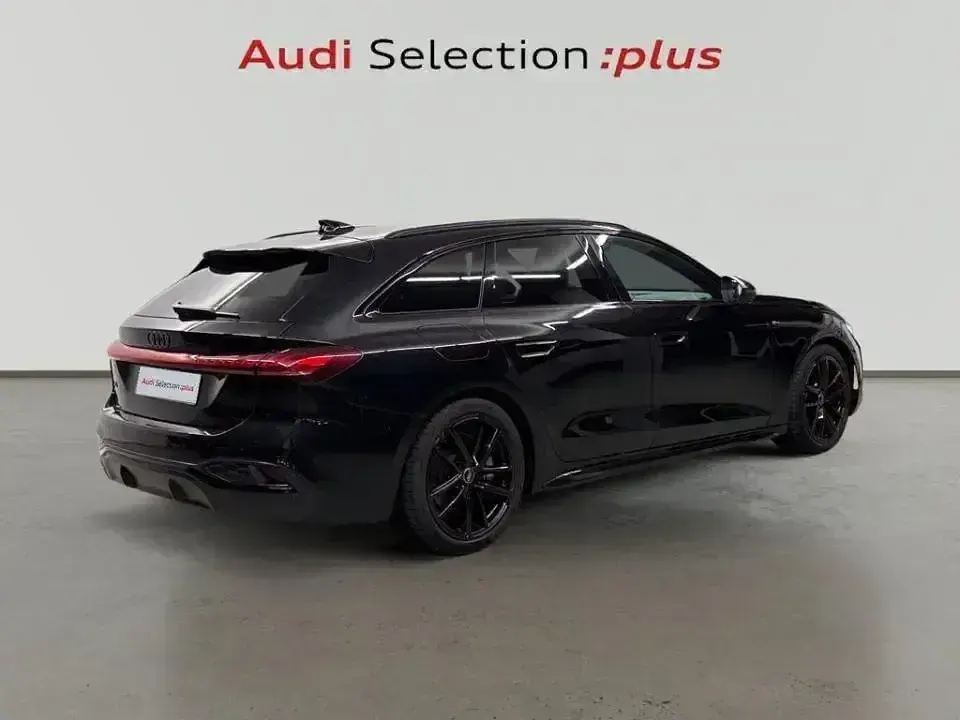 Usado Audi A5 Ambiente 204 CV (150 kW) 2025 Negro Familiar