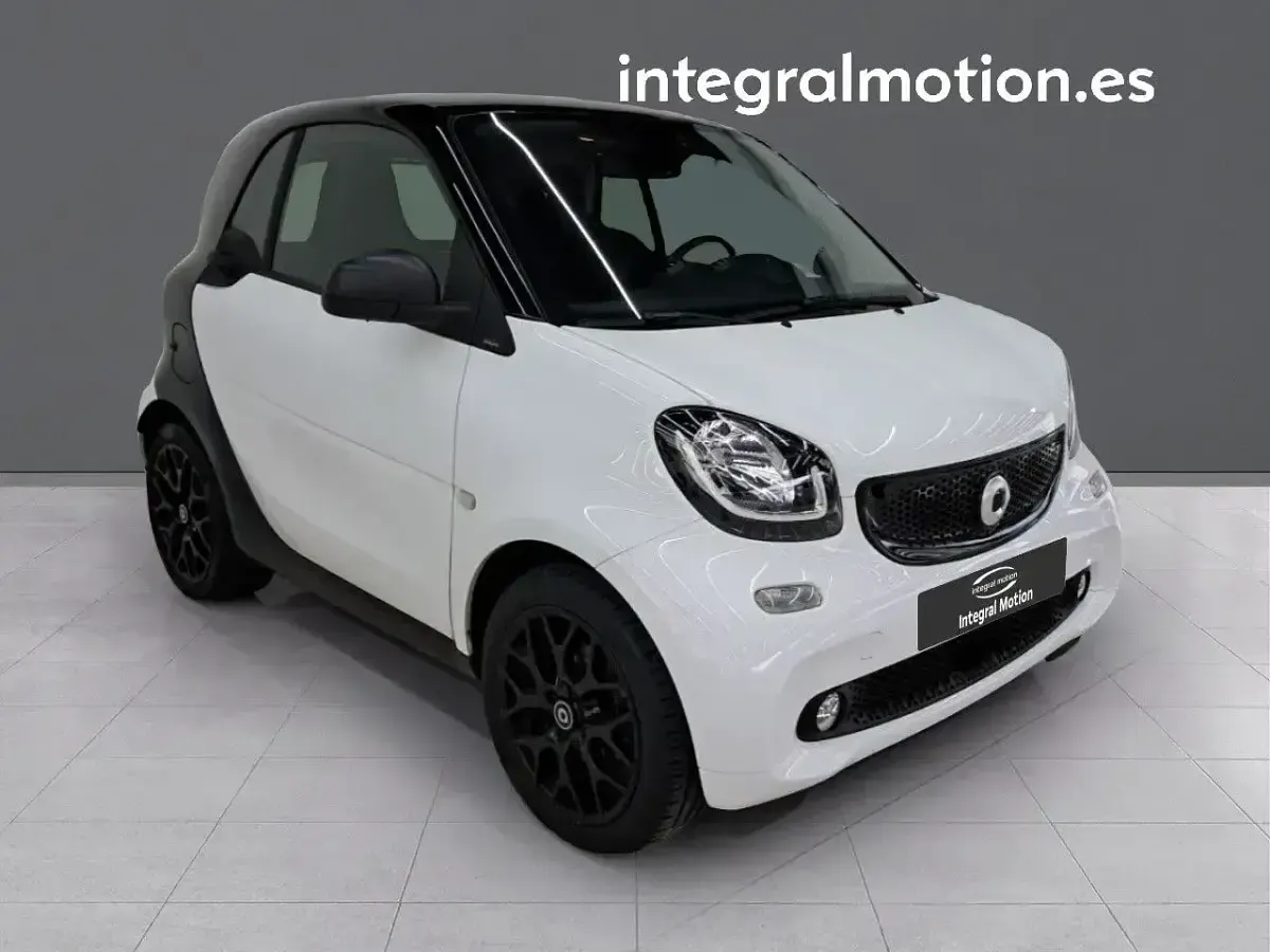 Usado Smart ForTwo Coupé 89 CV (65 kW) 2019 Blanco Coupe