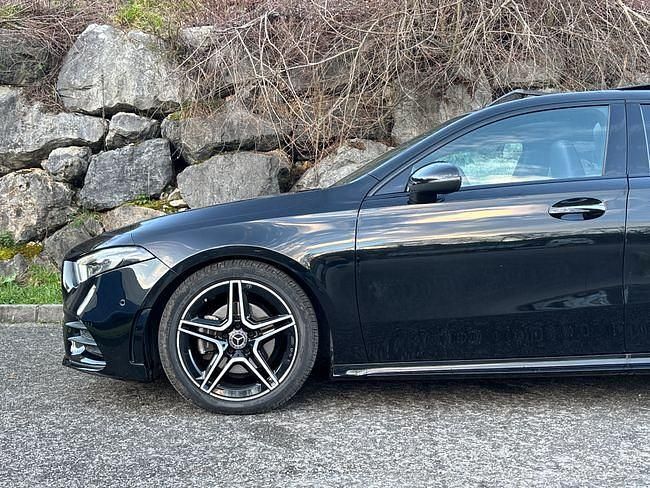 Usado Mercedes A200 AMG line 150 CV (110 kW) 2020 Negro Berlina