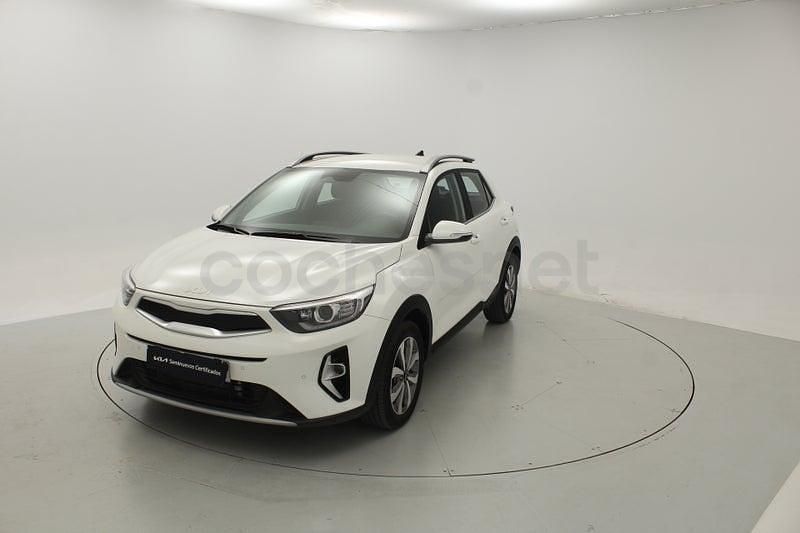 Usado Kia Stonic 100 CV (73 kW) 2025 Blanco SUV
