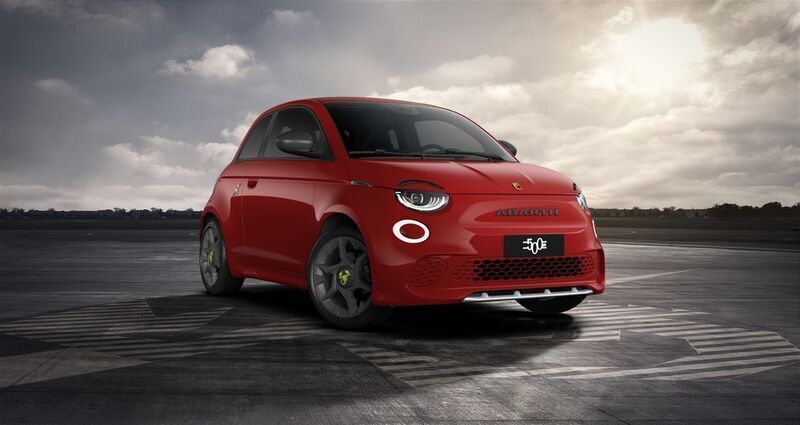 Rojo Nuevo 2025 Abarth 500e Utilitario | 36.299 € - Imagen 1/4