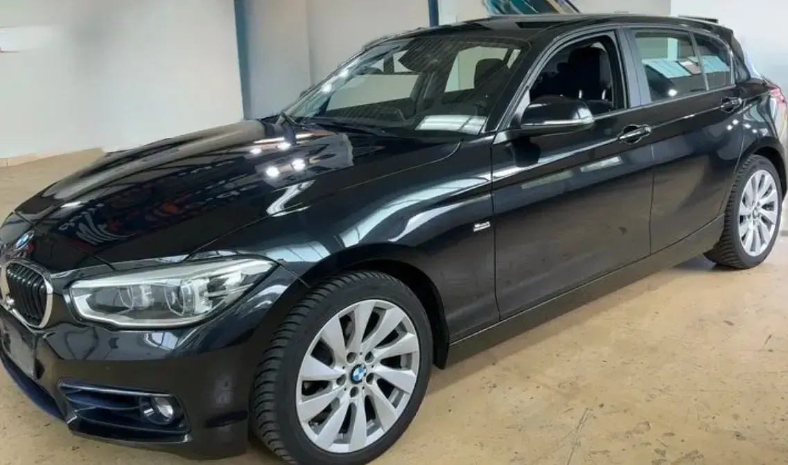 Usado BMW 118 Sport Line 150 CV (110 kW) 2017 Negro Utilitario