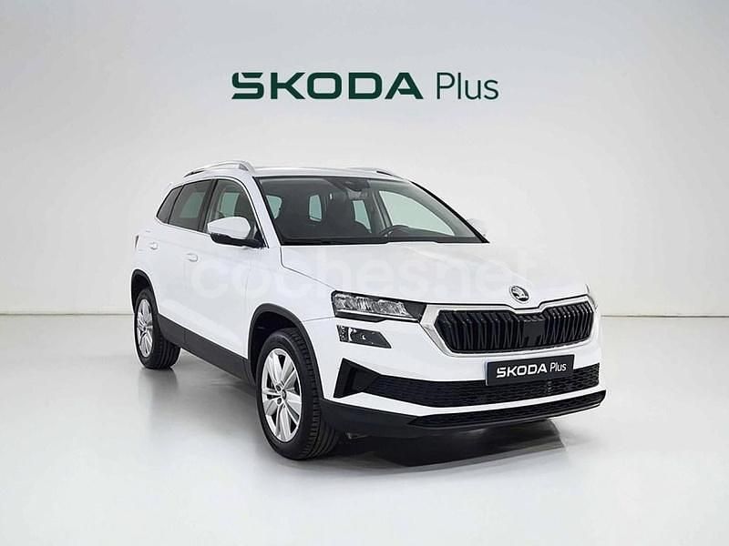 Blanco Usado 2025 Skoda Karoq Selection SUV | 28.900 € (Un poco caro) - Imagen 1/4