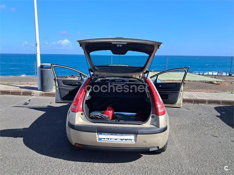 Usado Citroën C4 90 CV (66 kW) 2005 Beige Berlina
