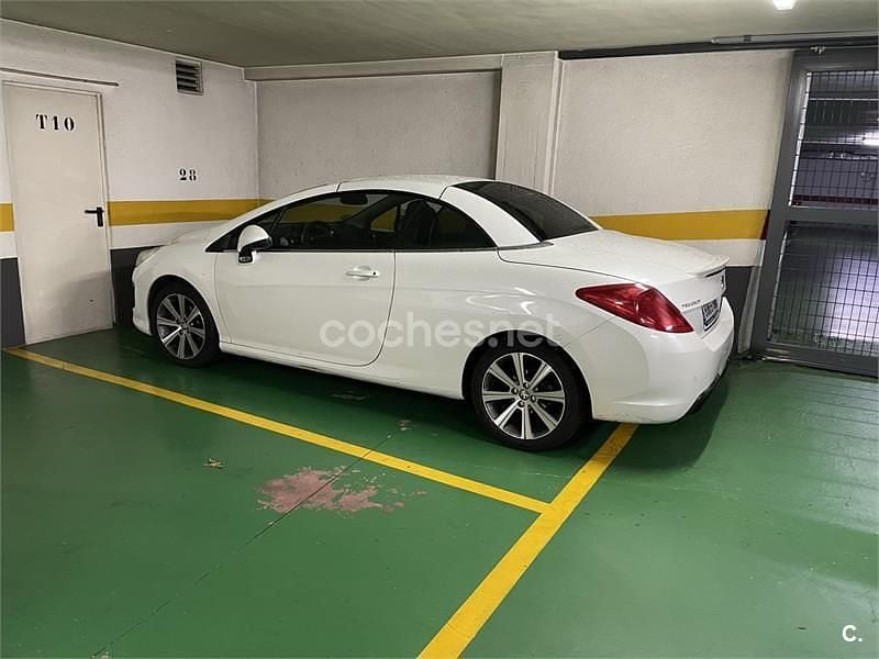 Usado Peugeot 308 CC Active 120 CV (88 kW) 2014 Blanco Descapotable