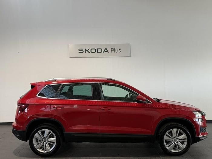 Usado Skoda Karoq Selection 150 CV (110 kW) 2025 Rojo SUV