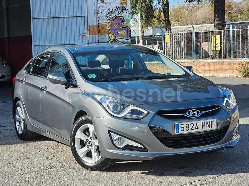 Gris / plata Usado 2013 Hyundai i40 Berlina | 7995 € (Precio justo) - Imagen 1/4