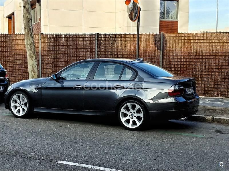 Usado BMW 320 150 HP (110 kW) 2007 Cinzento Sedan